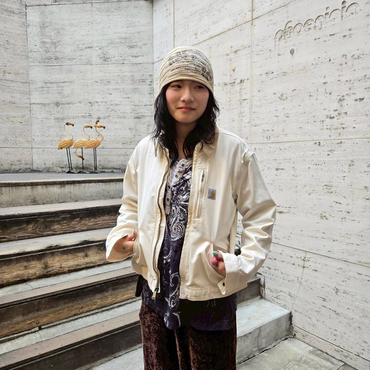 カーハート入荷