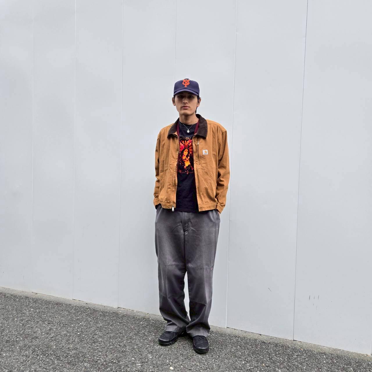 カーハート入荷