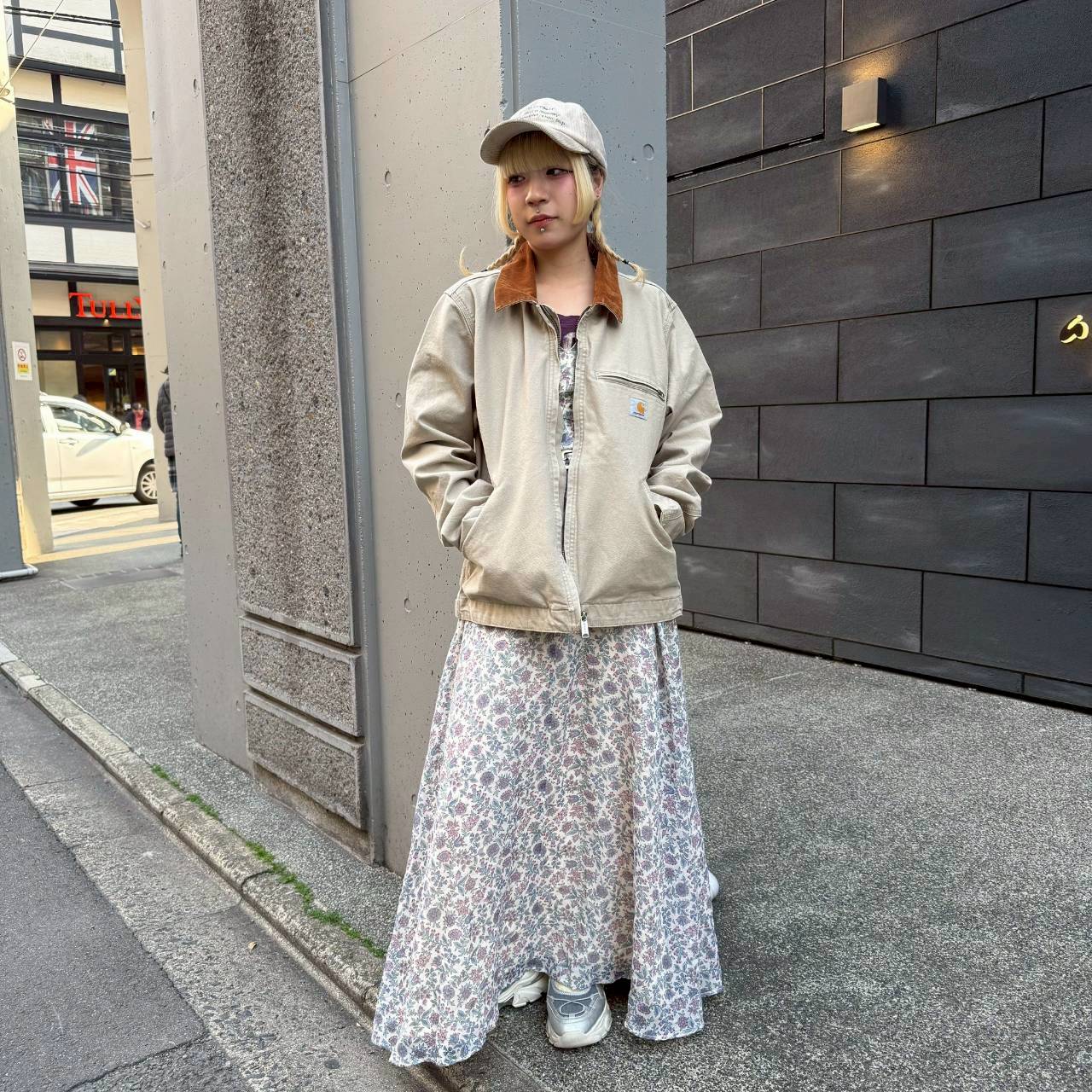 カーハート入荷