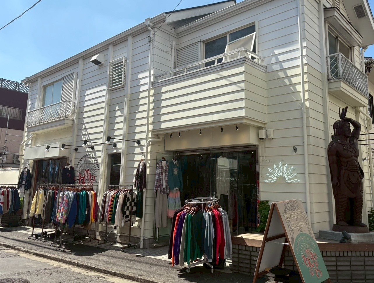 古着屋アドギロブリハルヘビ 店舗外観1