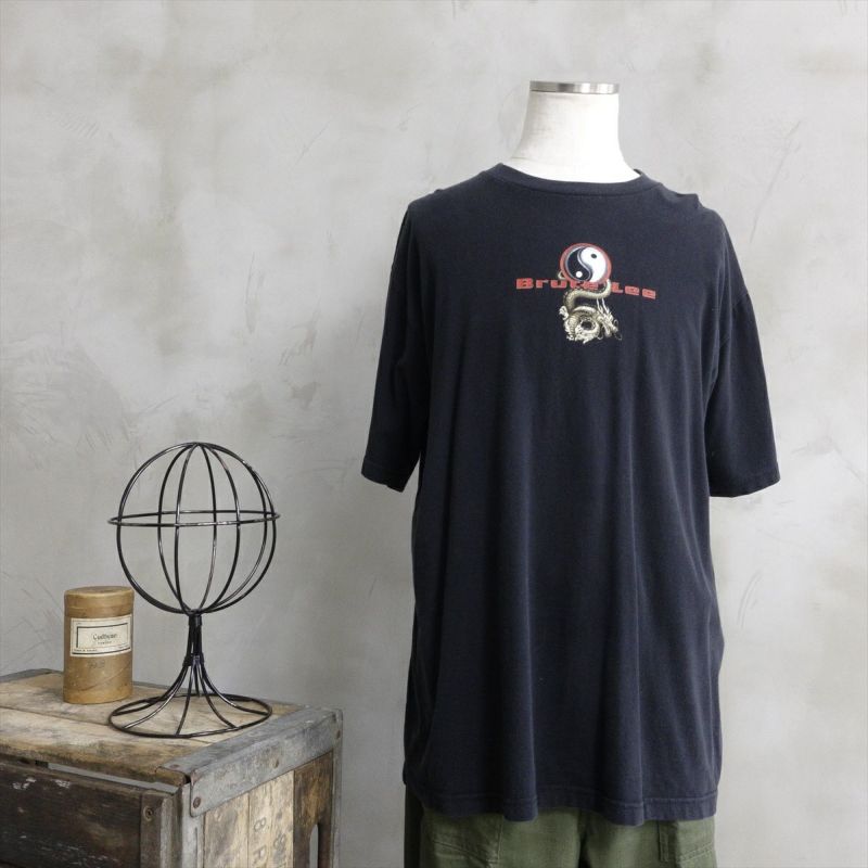 超ビンテージ古着 90s ブルースリー 黒Tシャツ アートT ムービーT 90s古着 アンダーアーマー ブルースリー ビンテージムービーT