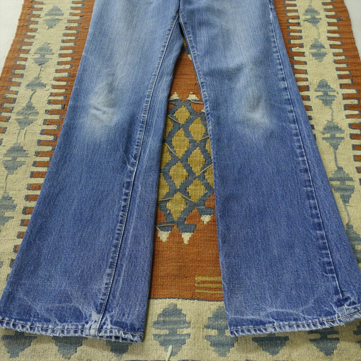 levis 537