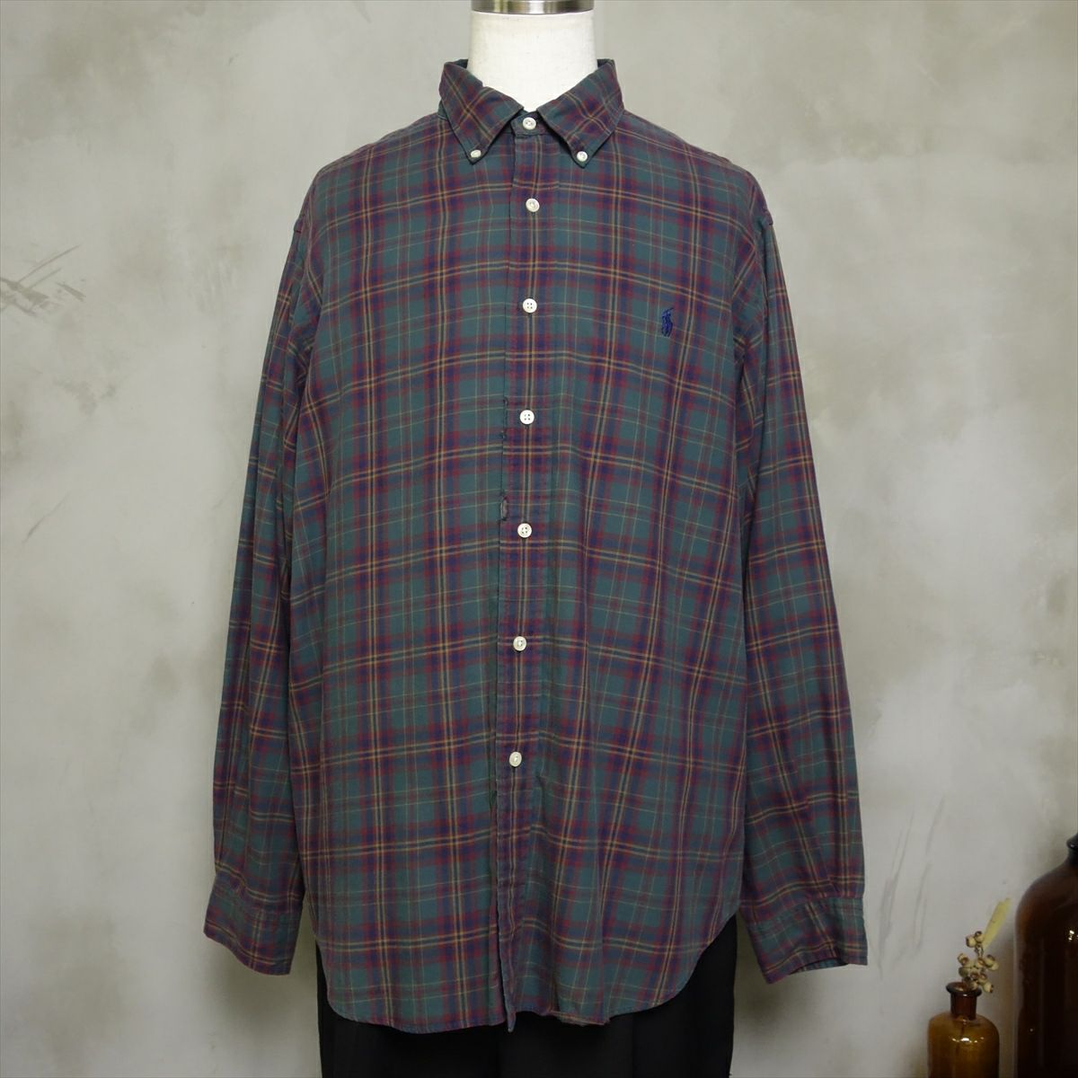 古着のラルフローレンのシャツ