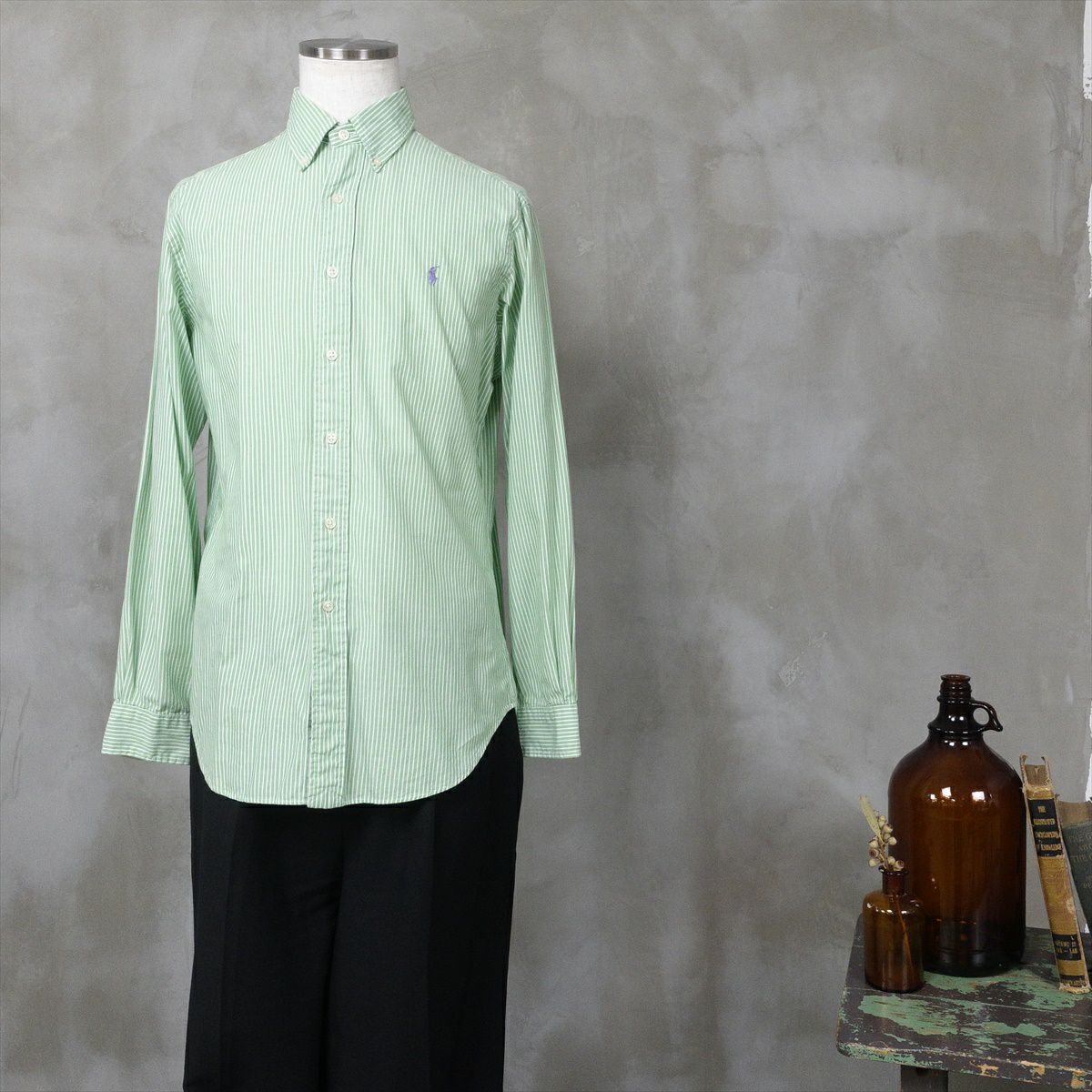 古着のラルフローレンのシャツ