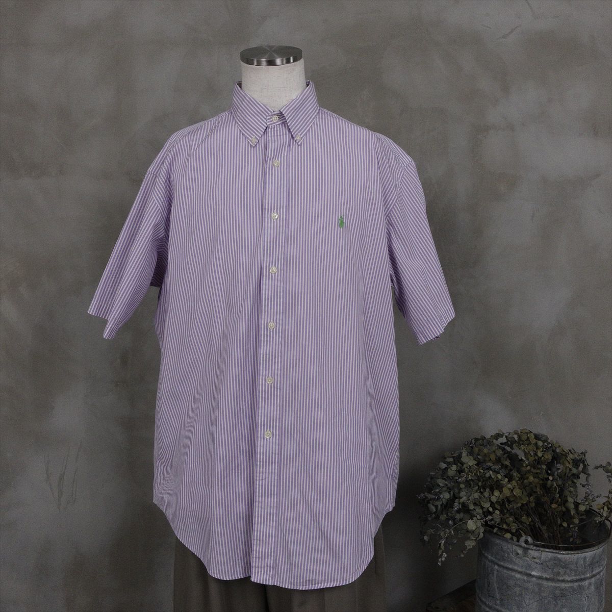 古着のラルフローレンのシャツ