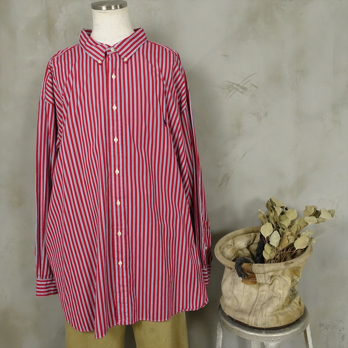 古着のラルフローレンのシャツ