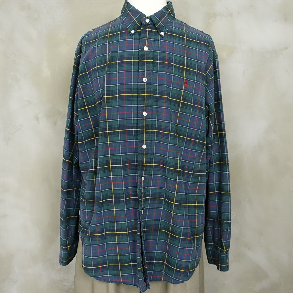 古着のラルフローレンのシャツ