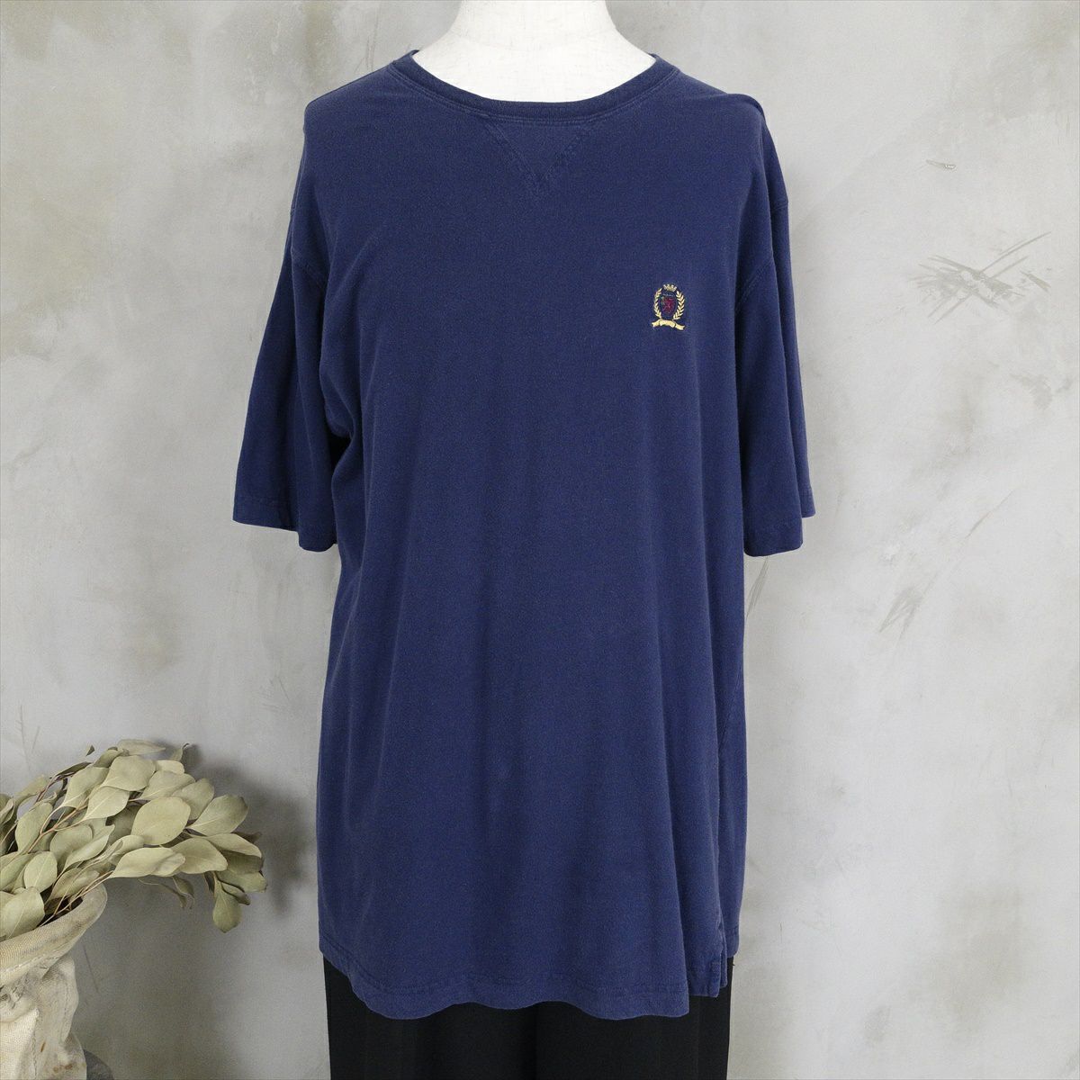 トミーヒルフィガーのTシャツ