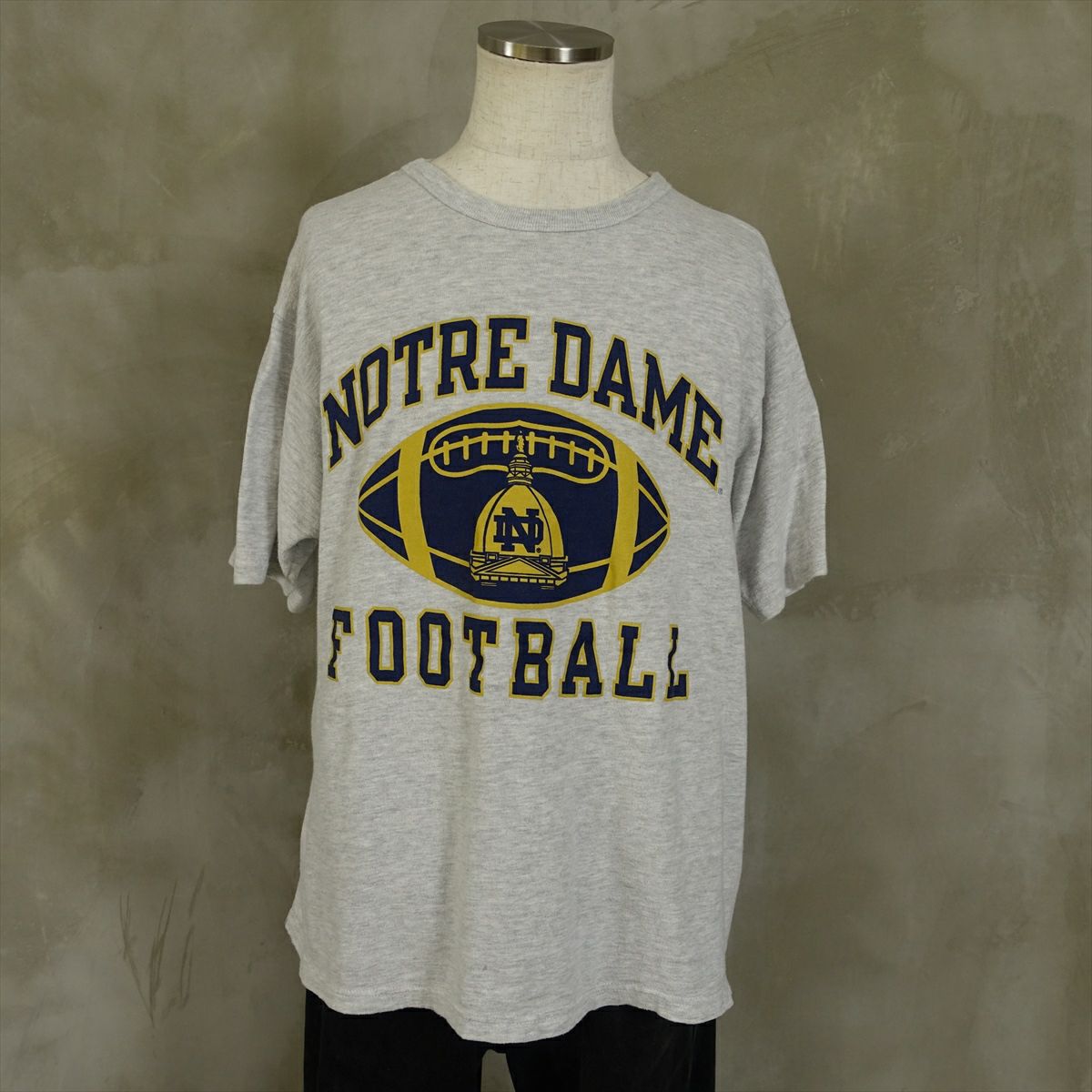 チャンピオンのフットボールTシャツ