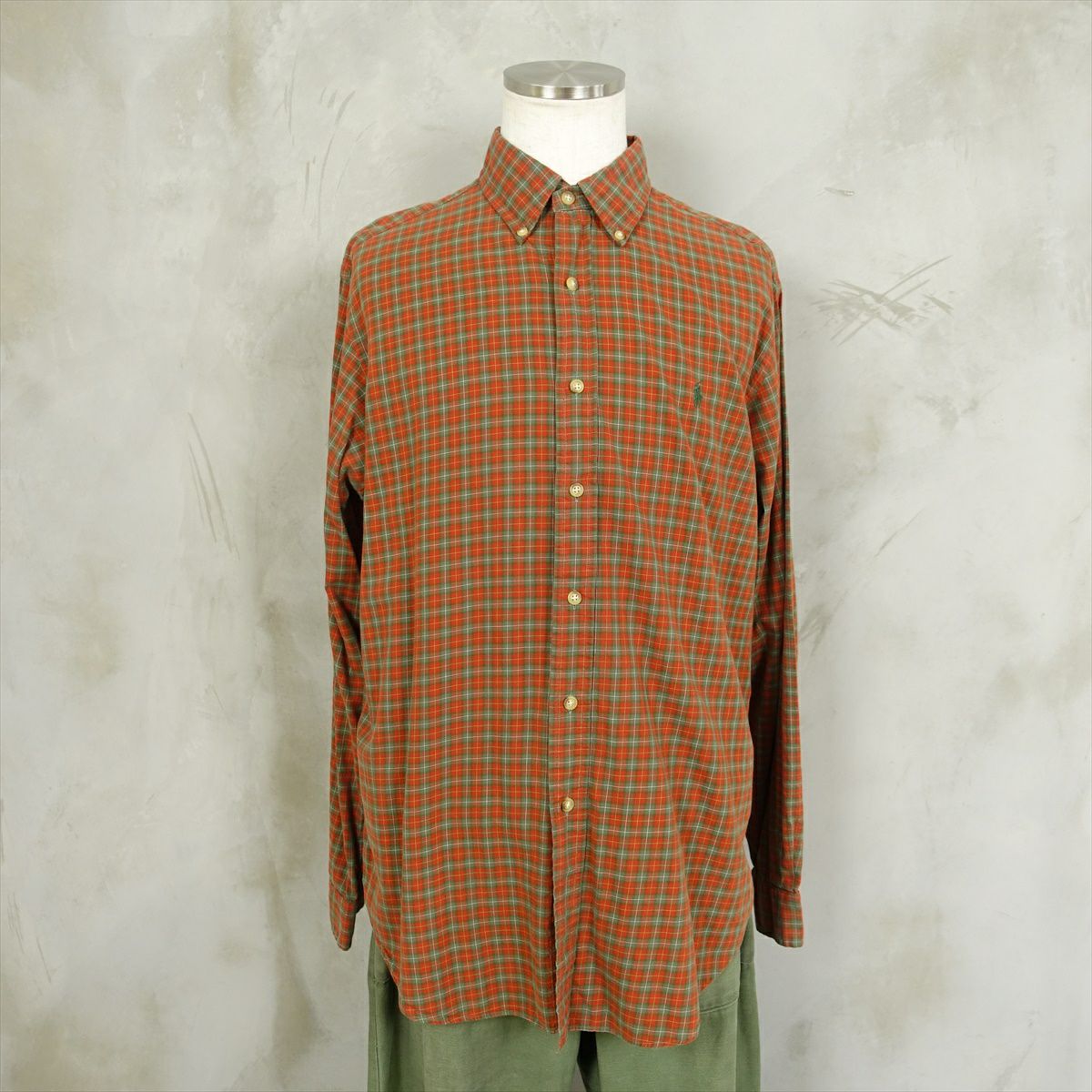 古着のラルフローレンのシャツ