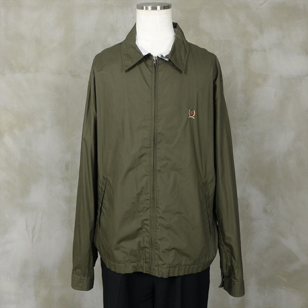 トミーヒルフィガーのスウィングトップ