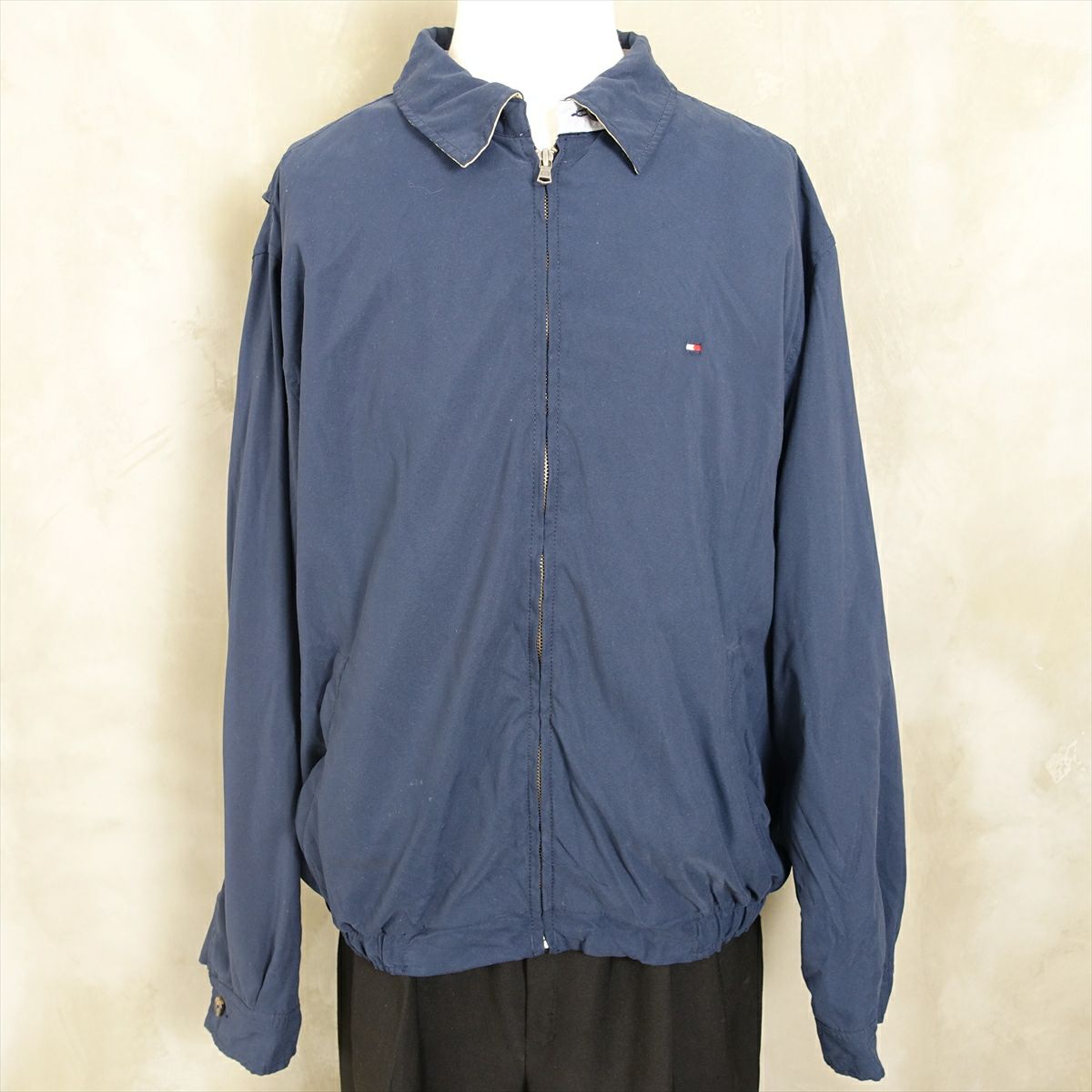 トミーヒルフィガーのスイングトップ