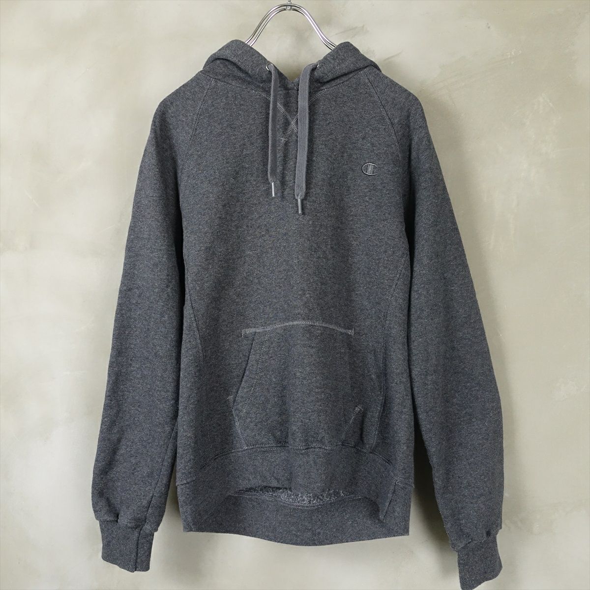 チャンピオンのスウェットパーカー