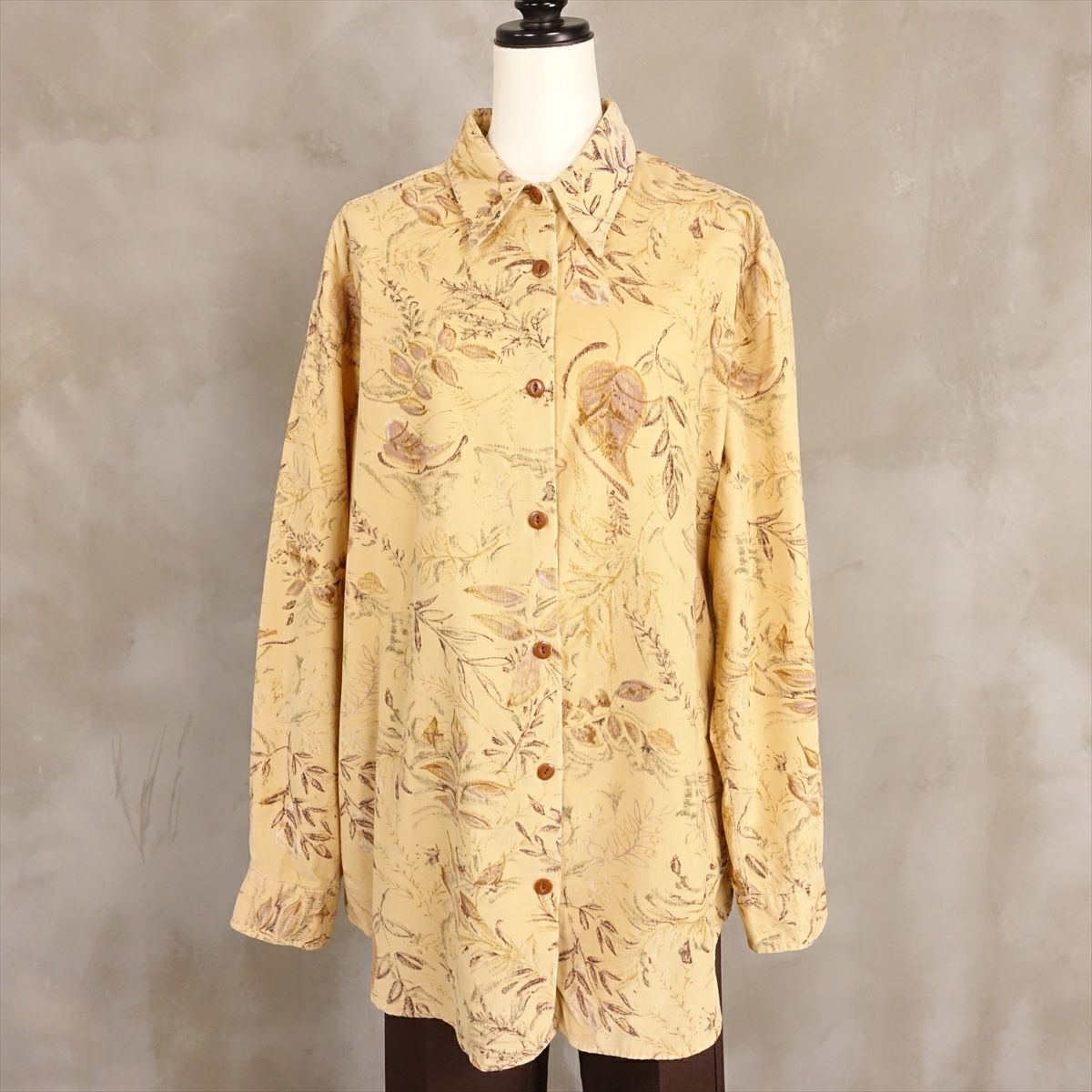 エディーバウアーのコーデュロイシャツ