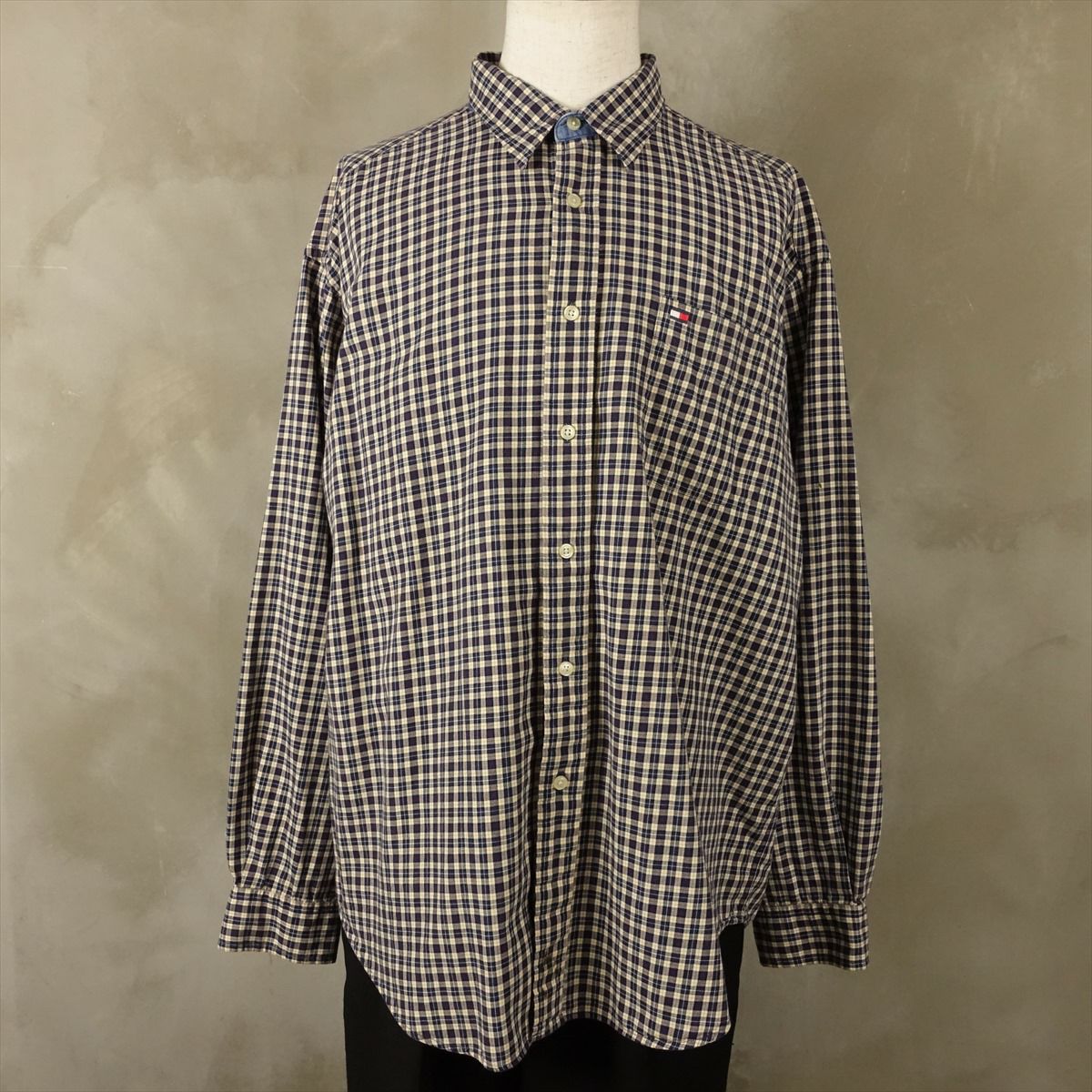 トミーヒルフィガーの長袖シャツ