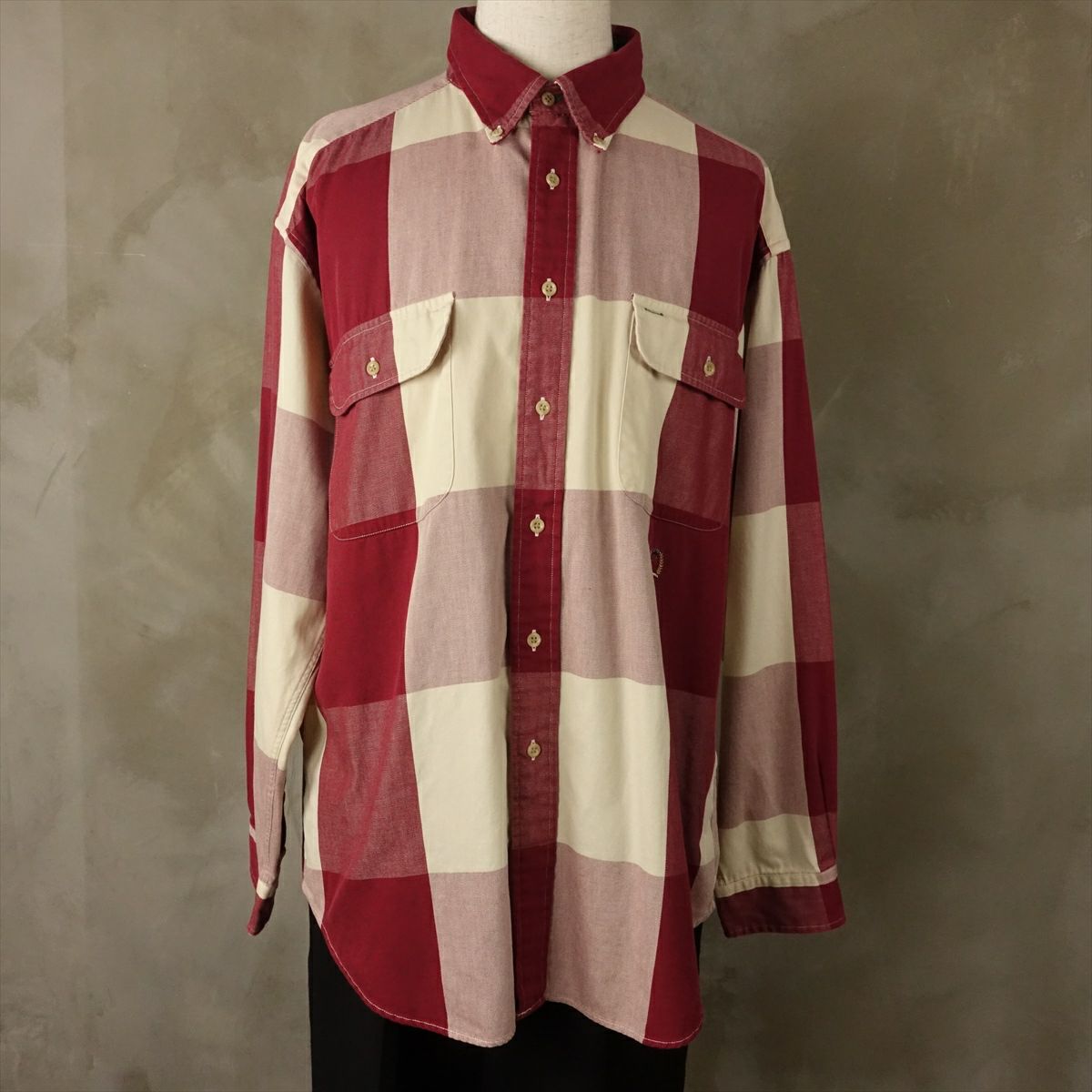 トミーヒルフィガーの長袖シャツ