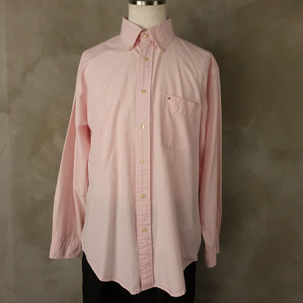 トミーヒルフィガーの長袖シャツ