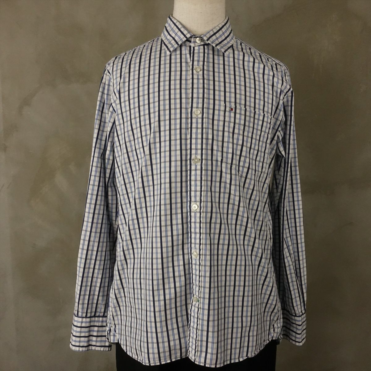 トミーヒルフィガーのコーデュロイシャツ