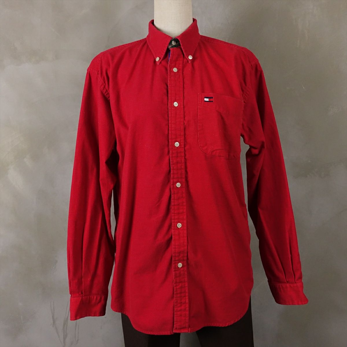 トミーヒルフィガーの長袖シャツ