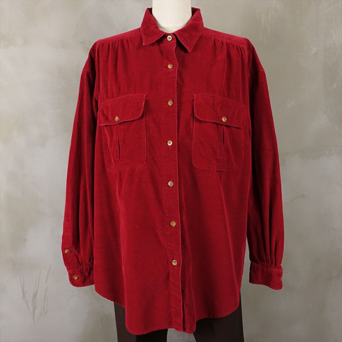 エディーバウアーのコーデュロイシャツ