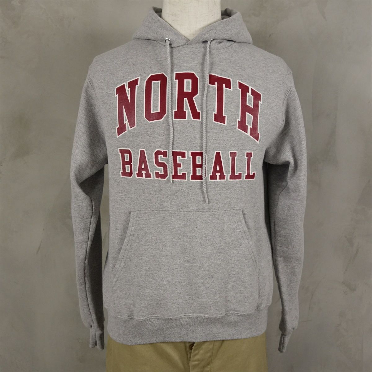 チャンピオンのスウェットパーカー