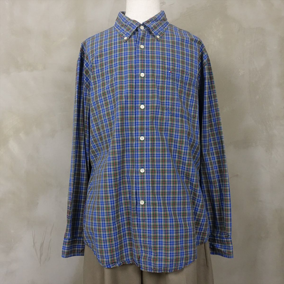 トミーヒルフィガーの長袖シャツ