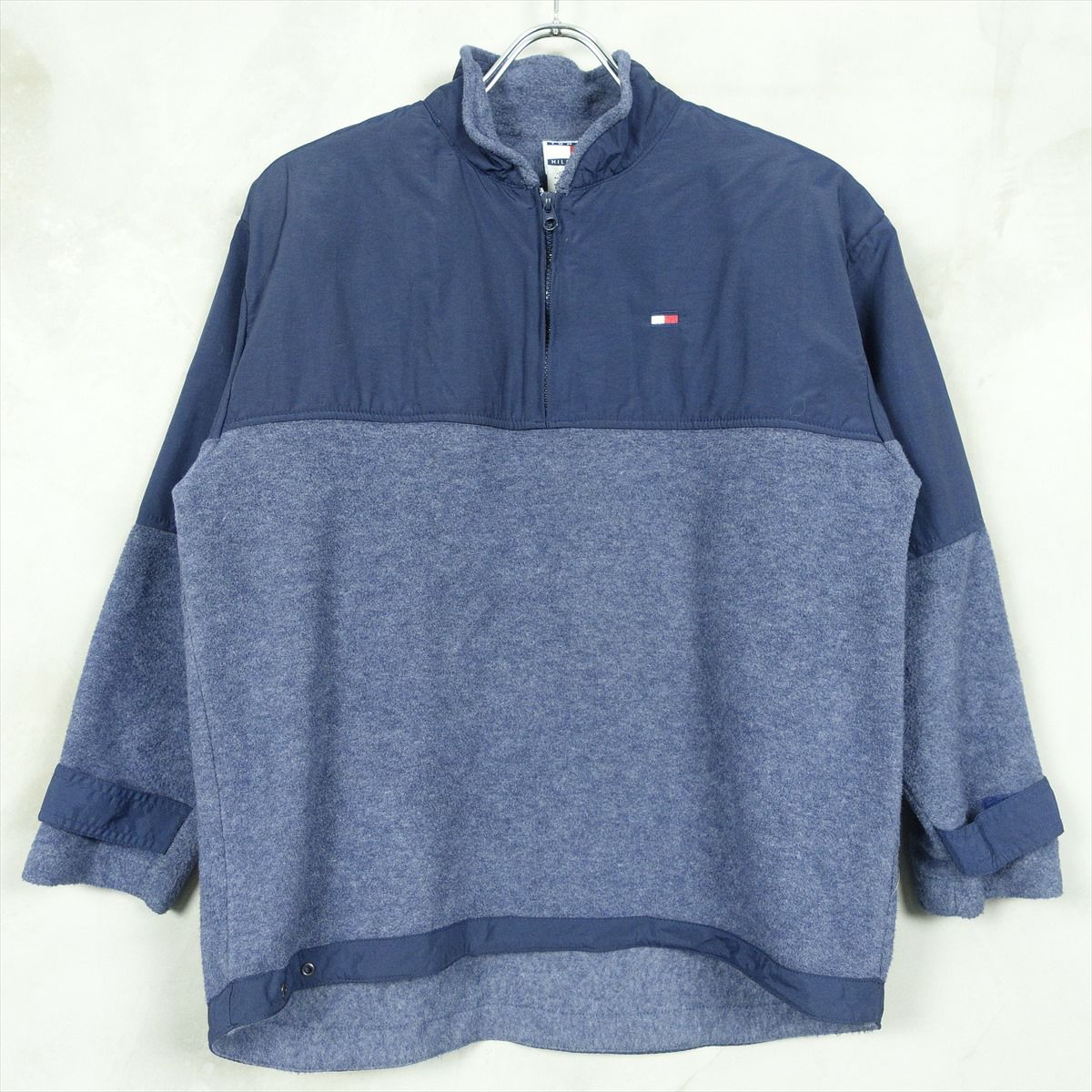 トミーヒルフィガーの長袖シャツ