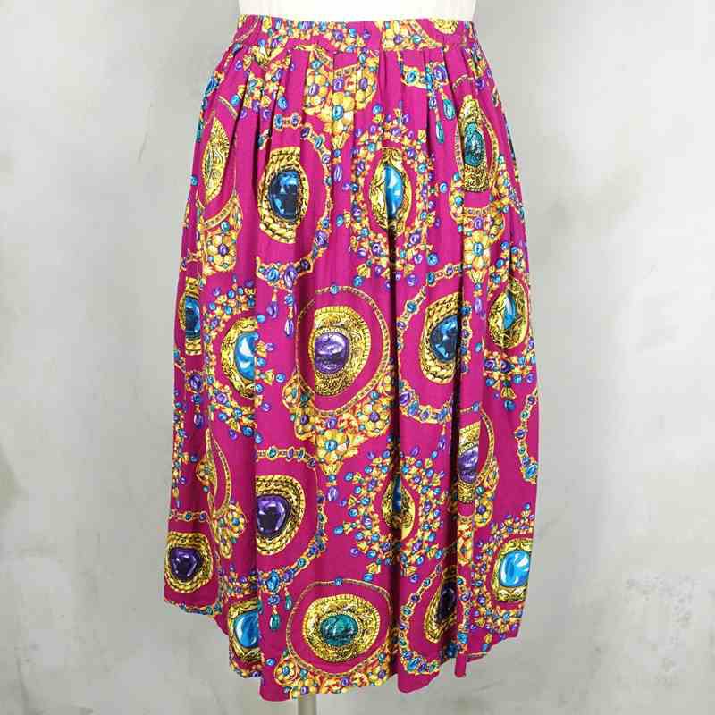 古着の柄スカート