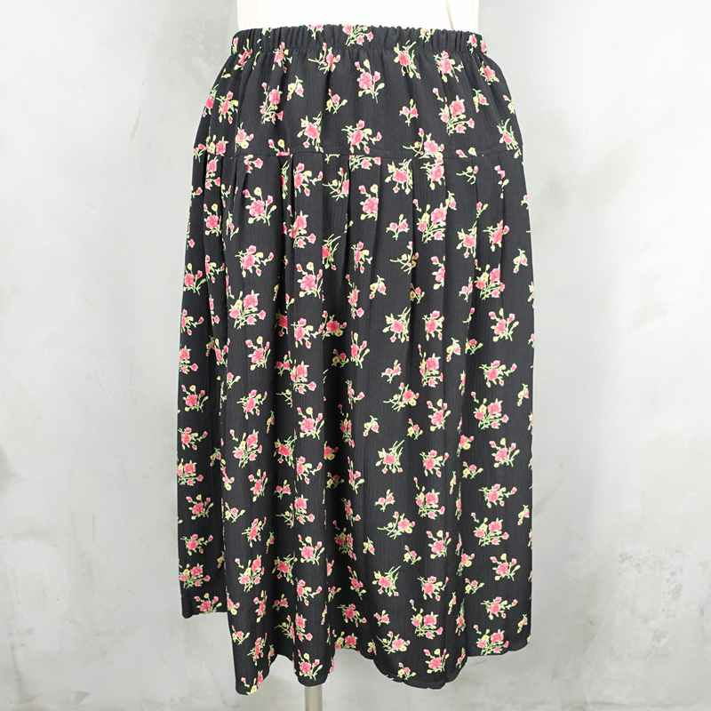 古着の柄スカート