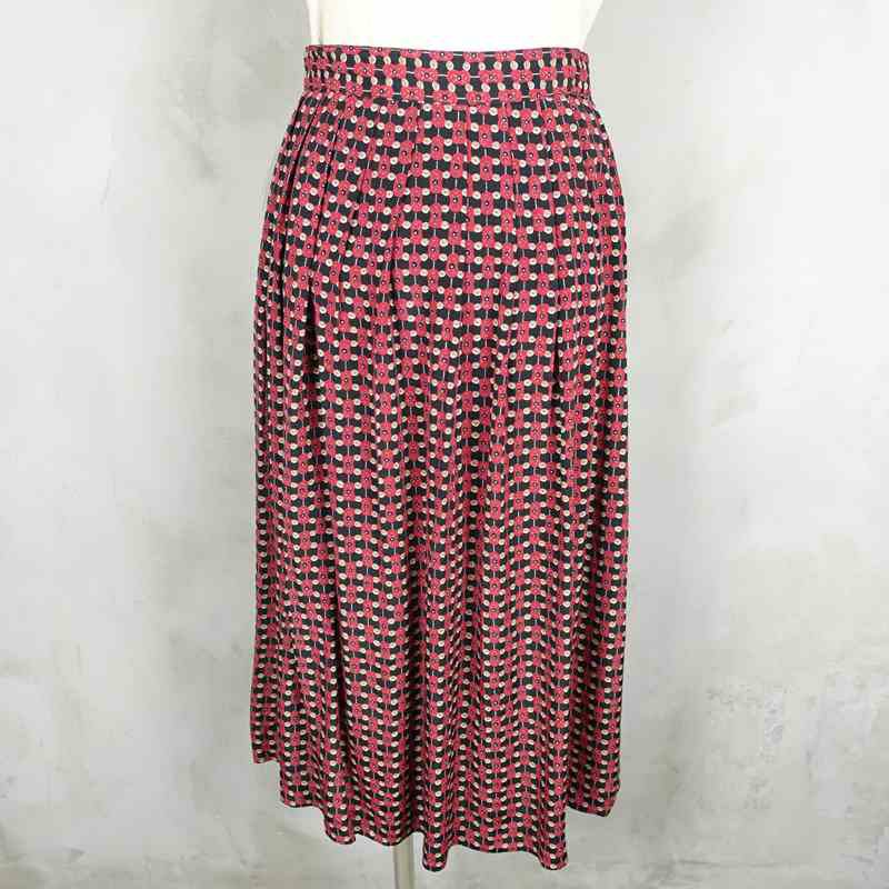 古着の柄スカート