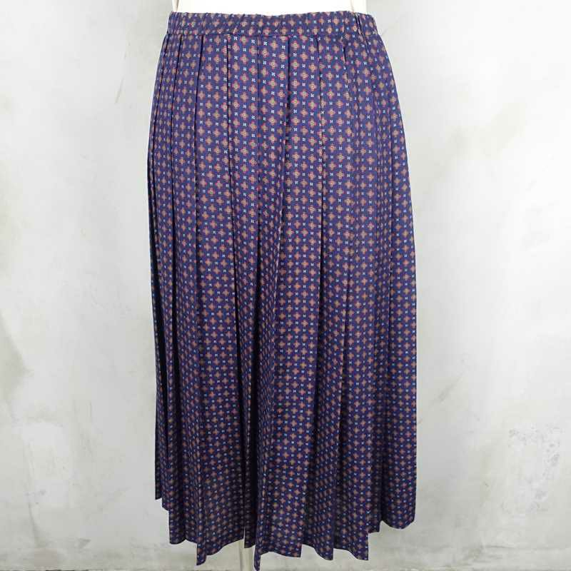 古着の柄スカート