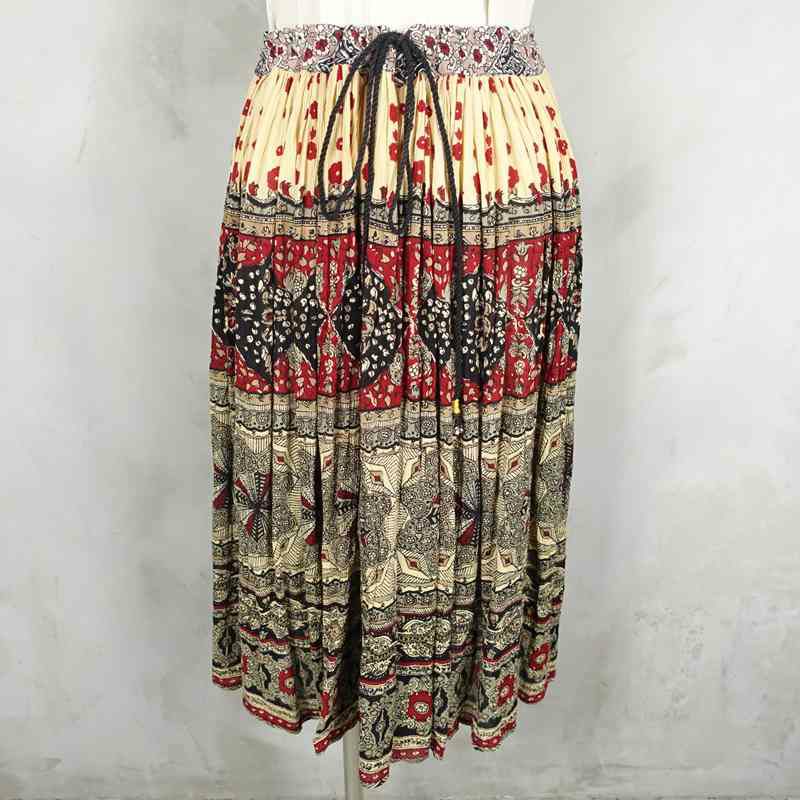 古着の柄スカート