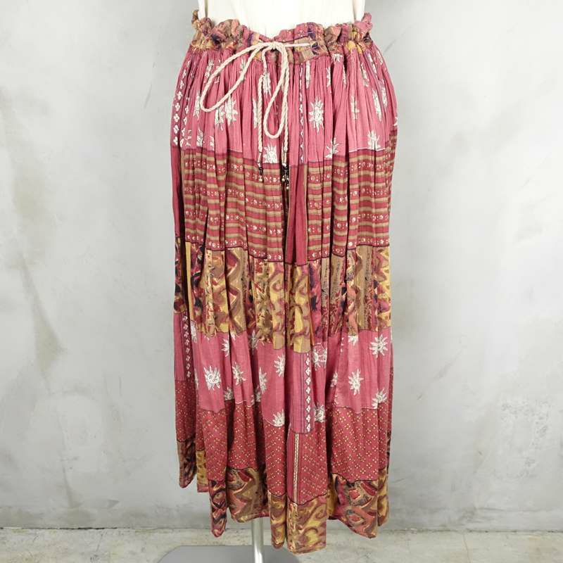 古着の柄スカート