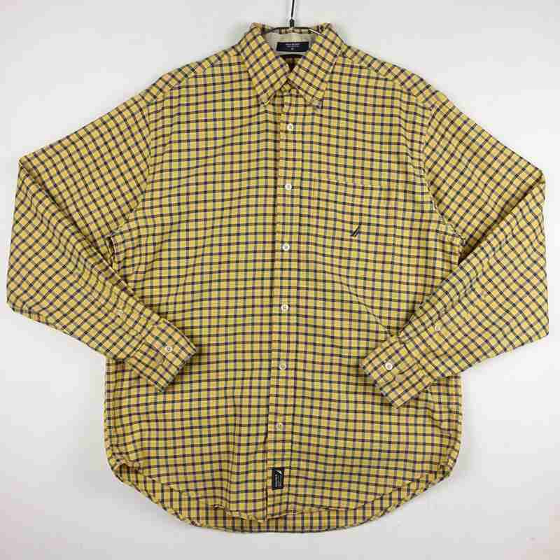 古着の長袖チェックシャツ
