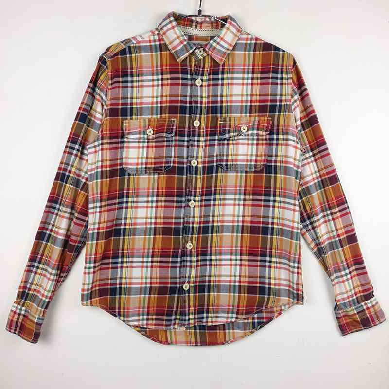 古着の長袖チェックシャツ