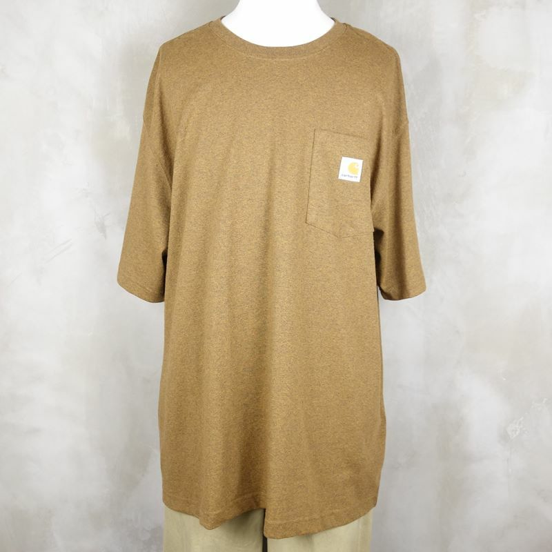 Carharttの1ポイントポケ付きTシャツ