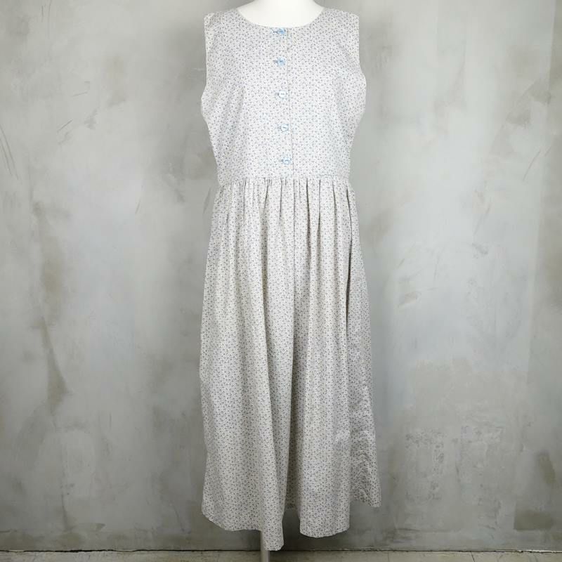 古着のワンピース