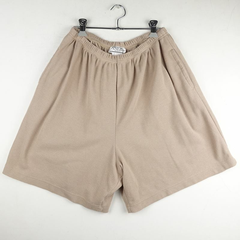 古着のショートパンツ