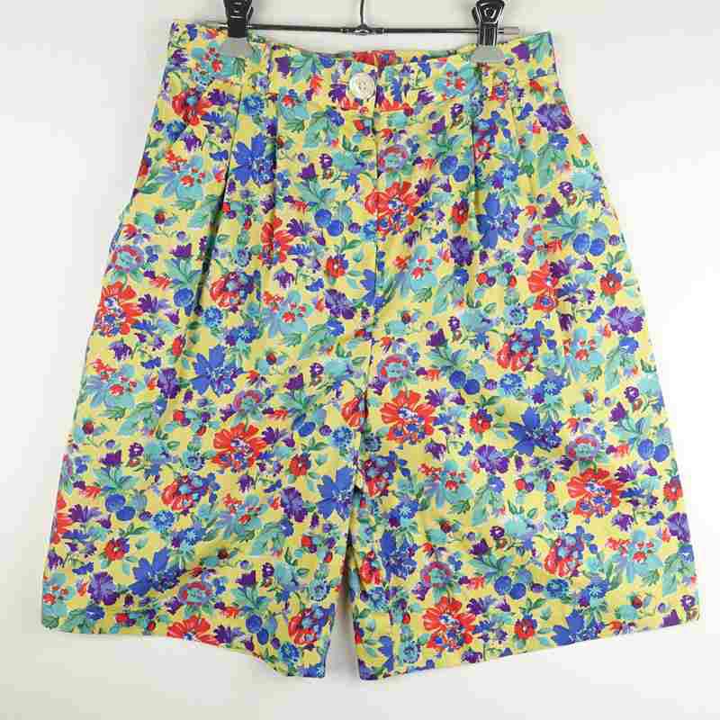 古着のショートパンツ