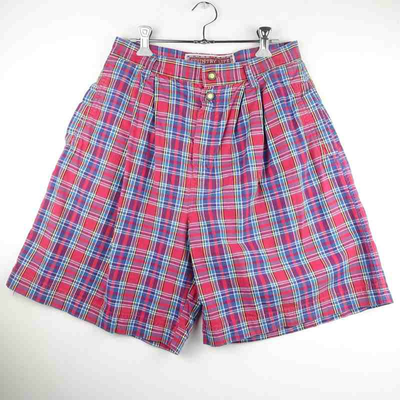 古着のショートパンツ