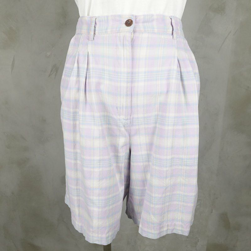 古着のショートパンツ