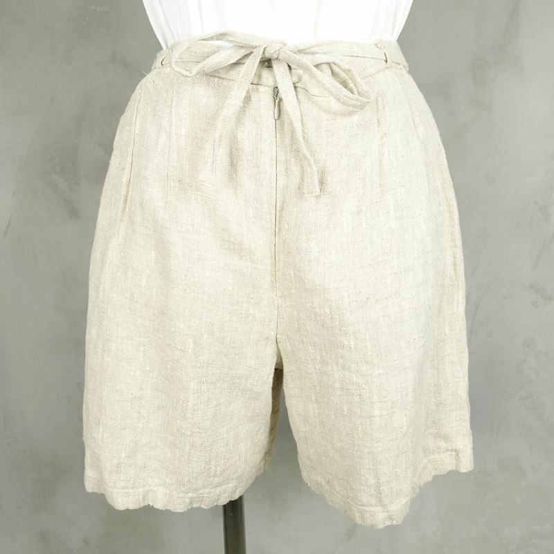 古着のショートパンツ