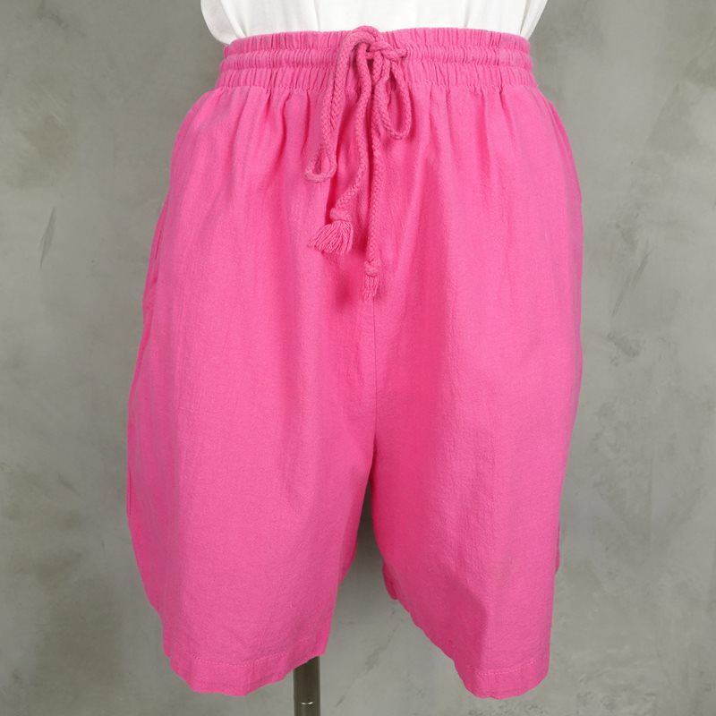 古着のショートパンツ