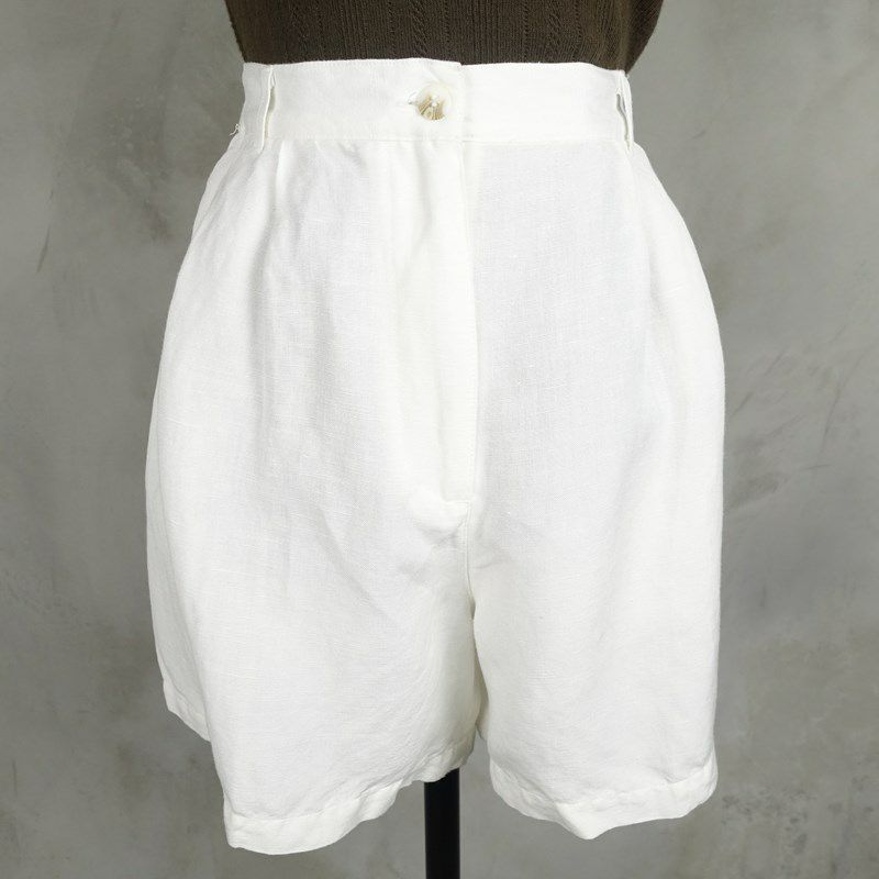 古着のショートパンツ