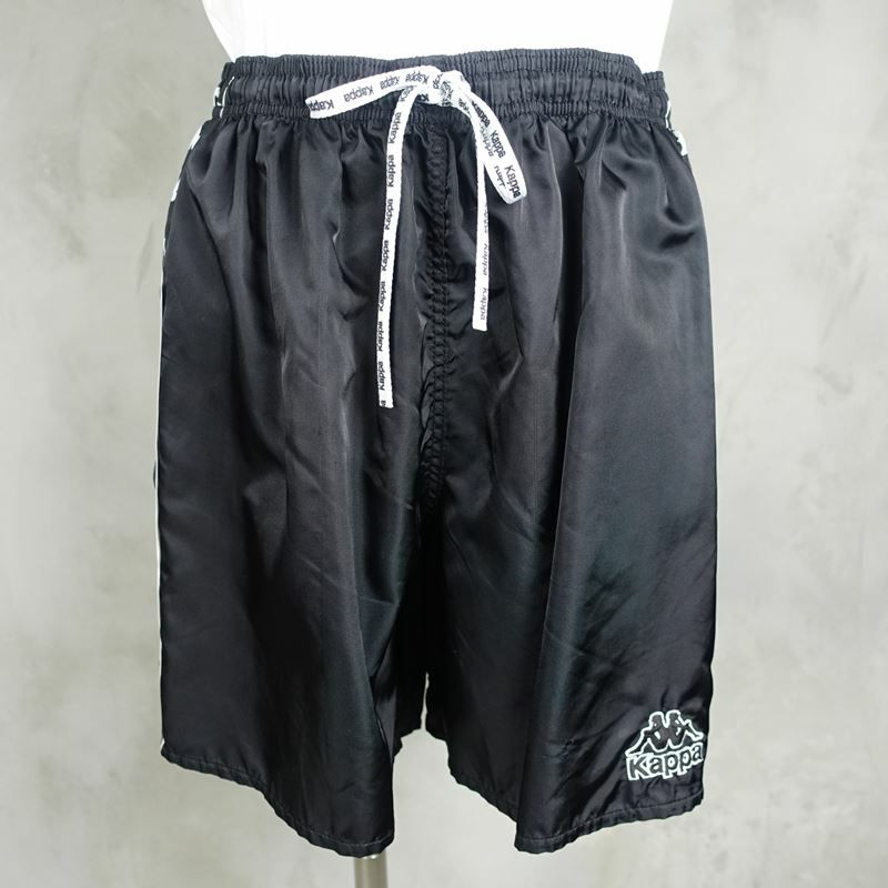 古着のショートパンツ