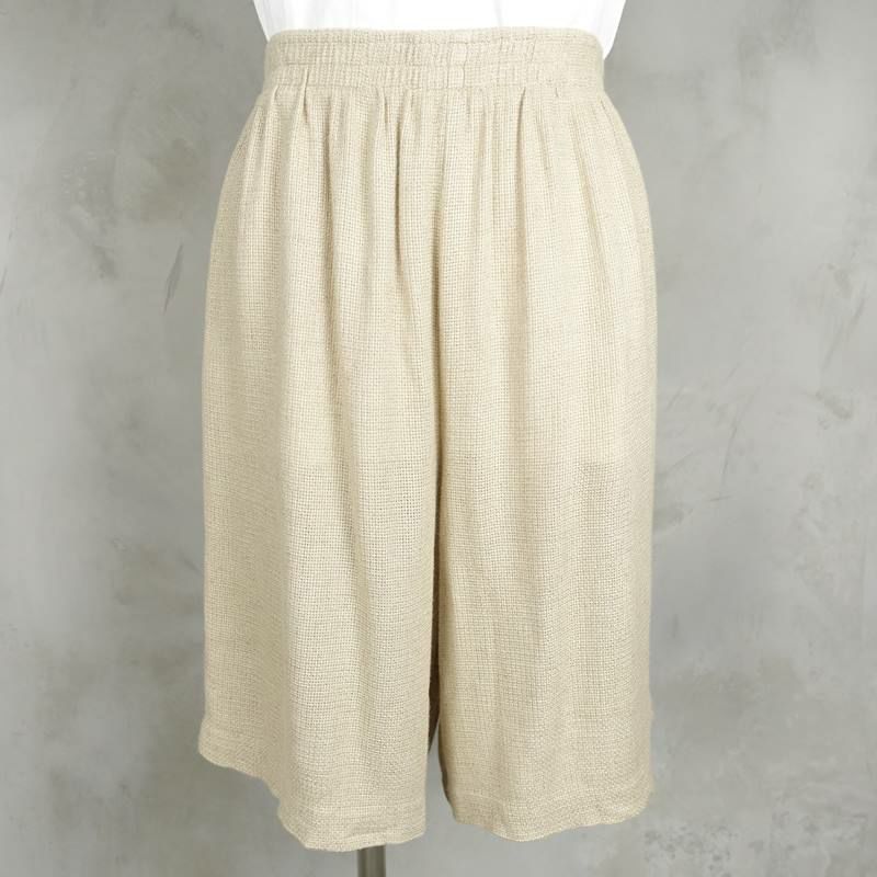 古着のショートパンツ