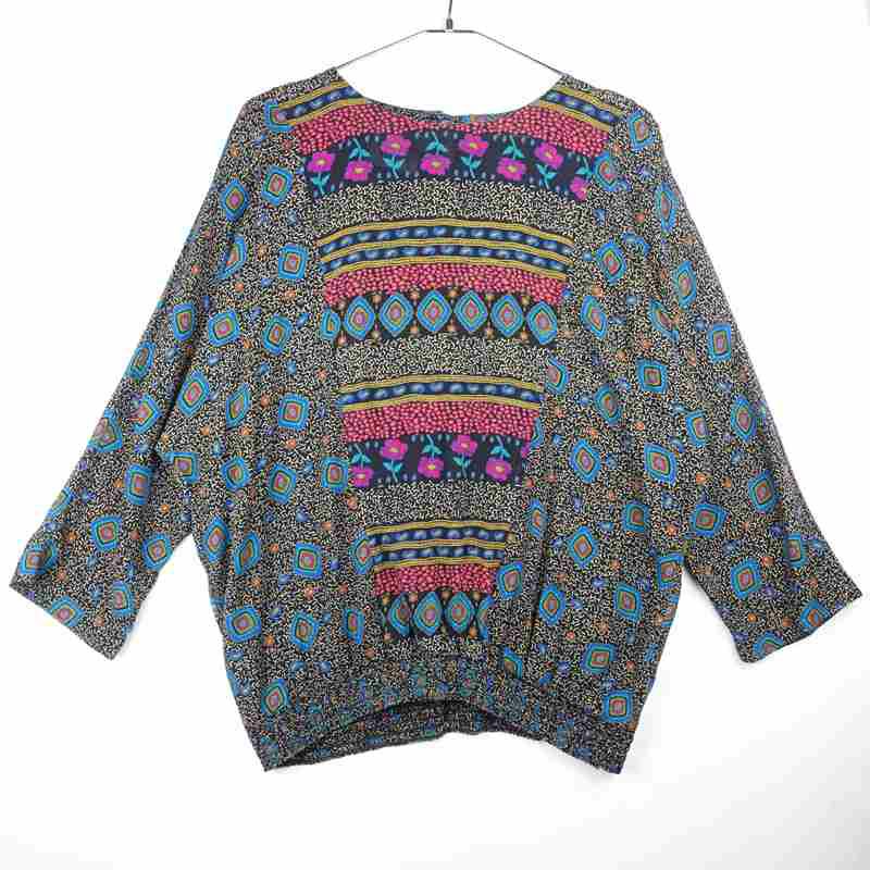 古着のレディースロンT