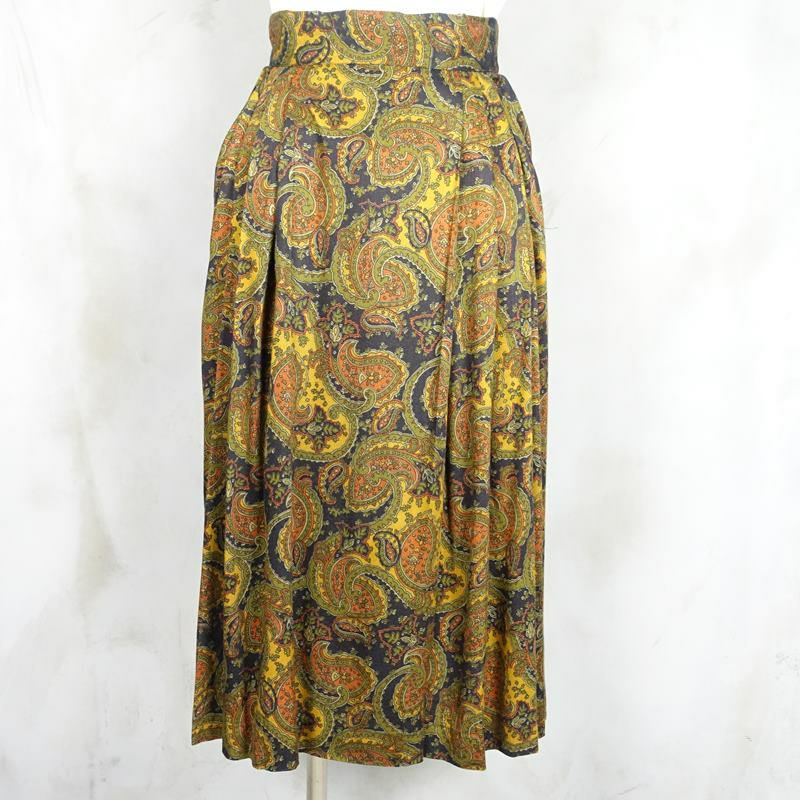 古着のスカート