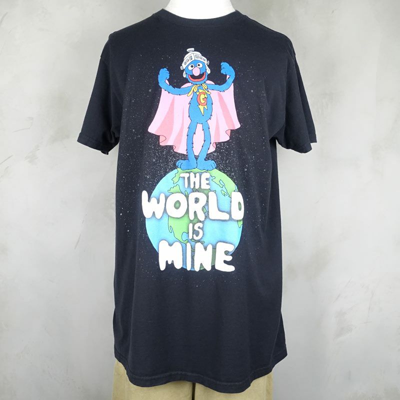 古着のキャラクタープリントTシャツ