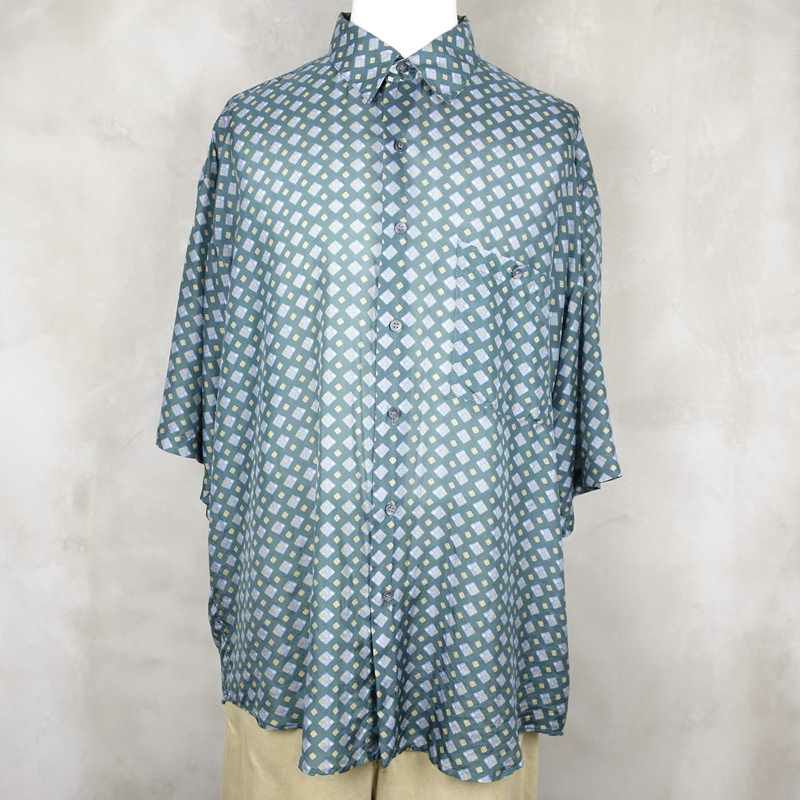 古着のシルク半袖シャツ